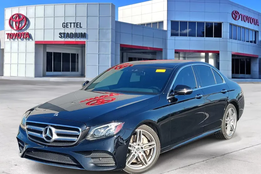 2019 Mercedes Benz E 300 Sedan photo 1