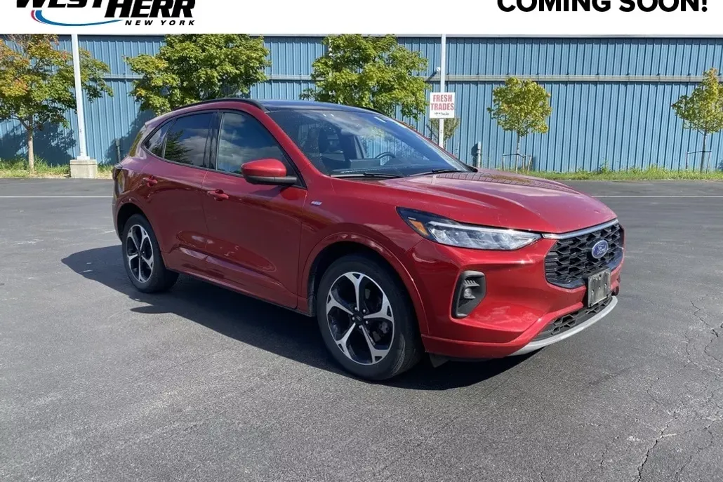 2023 Ford Escape ST-Line Select photo 1