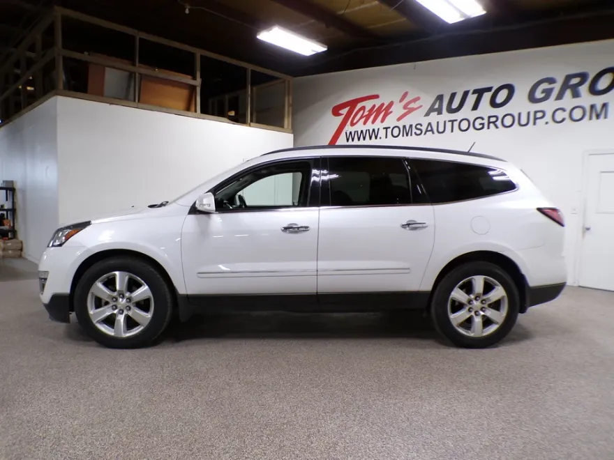2016 Chevrolet Traverse LTZ photo 1