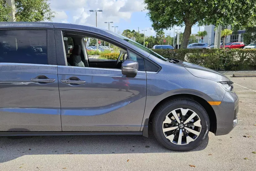 2025 Honda Odyssey EX-L photo 1