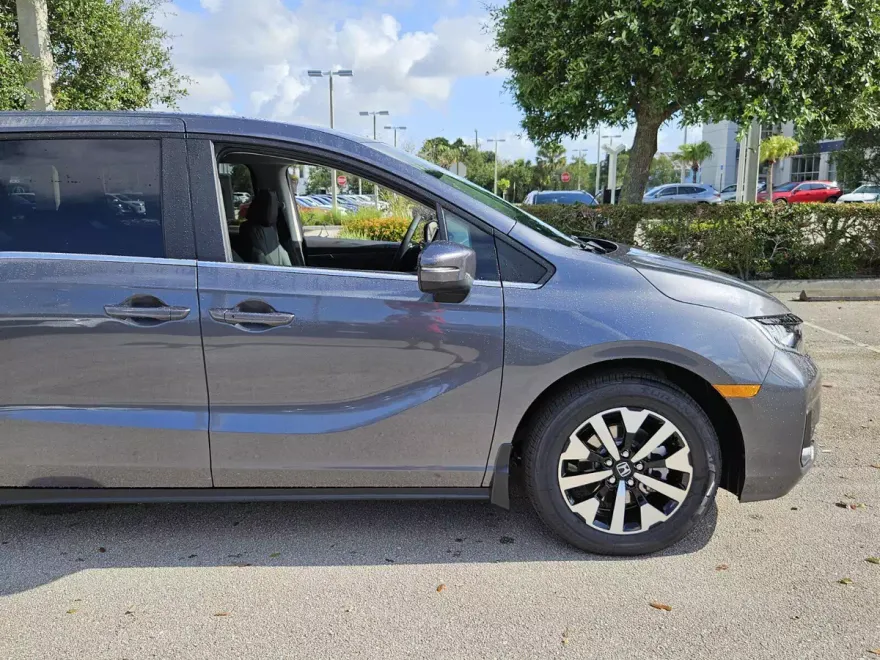 2025 Honda Odyssey EX-L photo 1