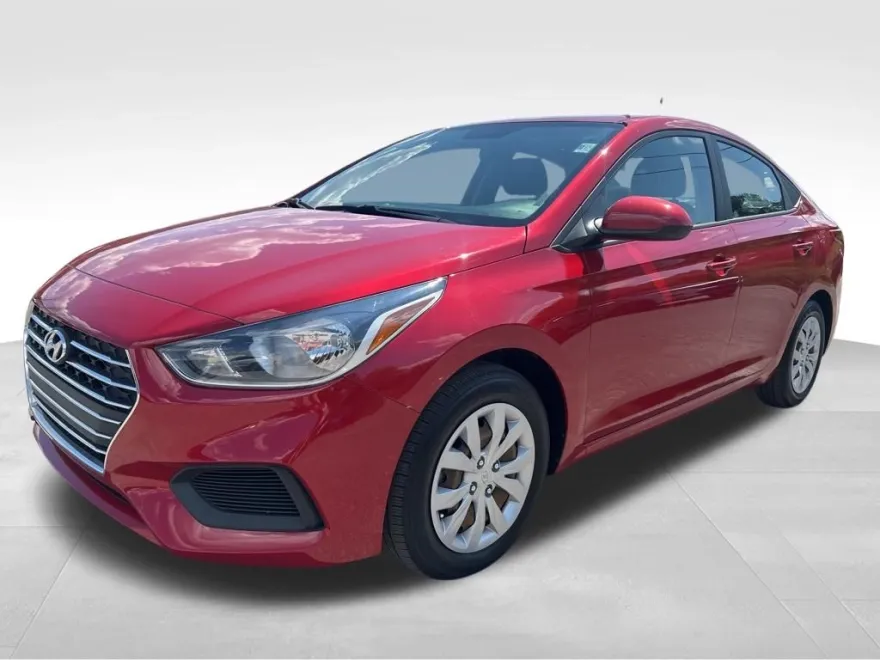 2022 Hyundai Accent SE photo 1