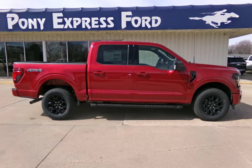 2025 Ford F-150 XLT photo 1