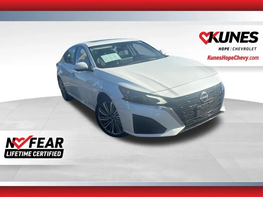 2024 Nissan Altima 2.5 SL photo 1