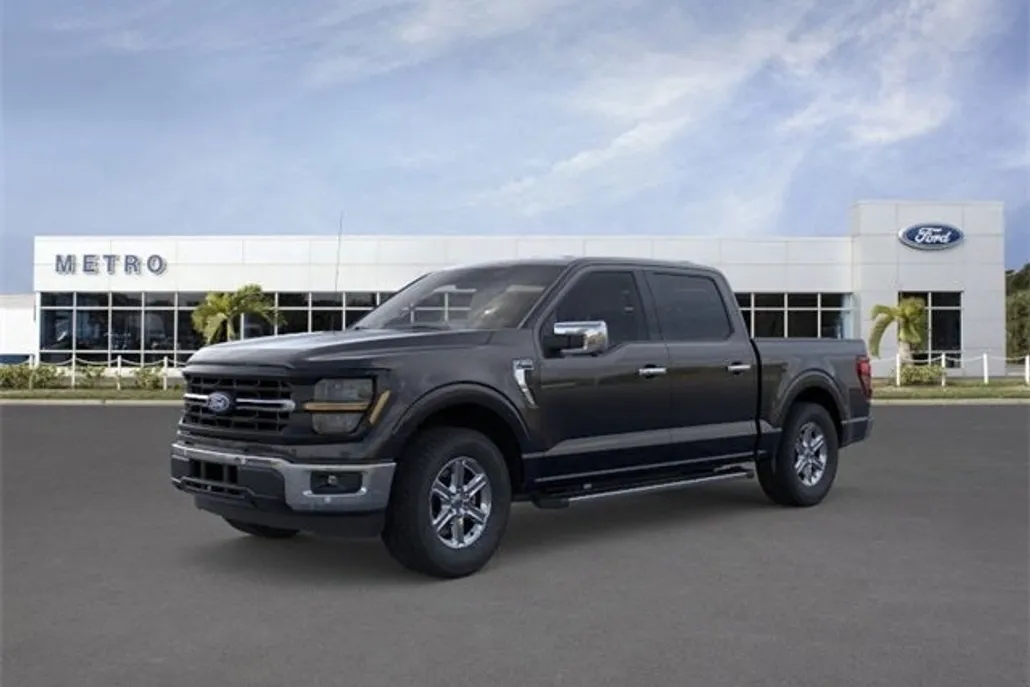2025 Ford F-150 XLT photo 1