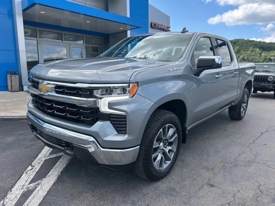 2026 Chevrolet Silverado 1500 LT photo 1