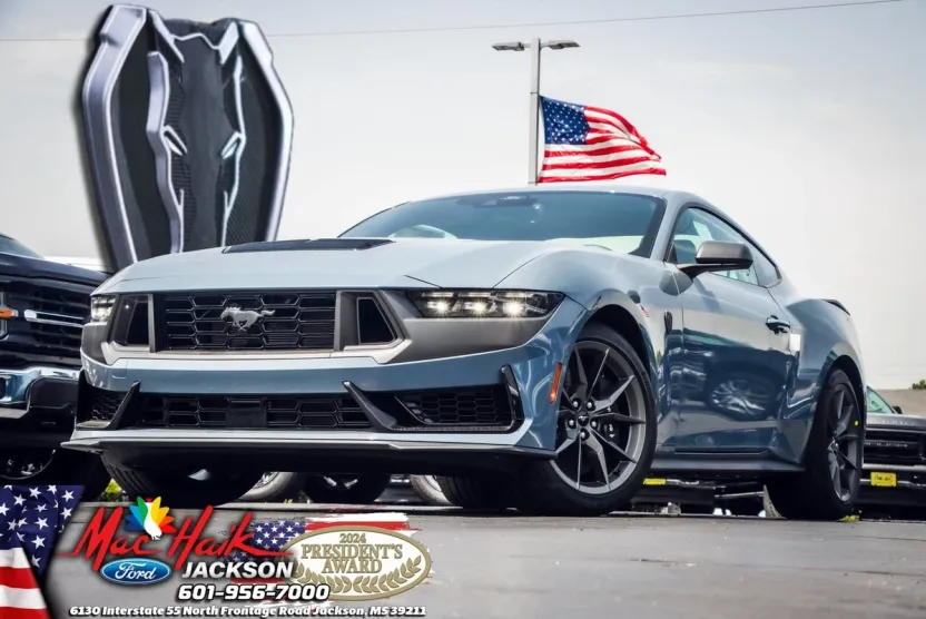2025 Ford Mustang Dark Horse photo 1