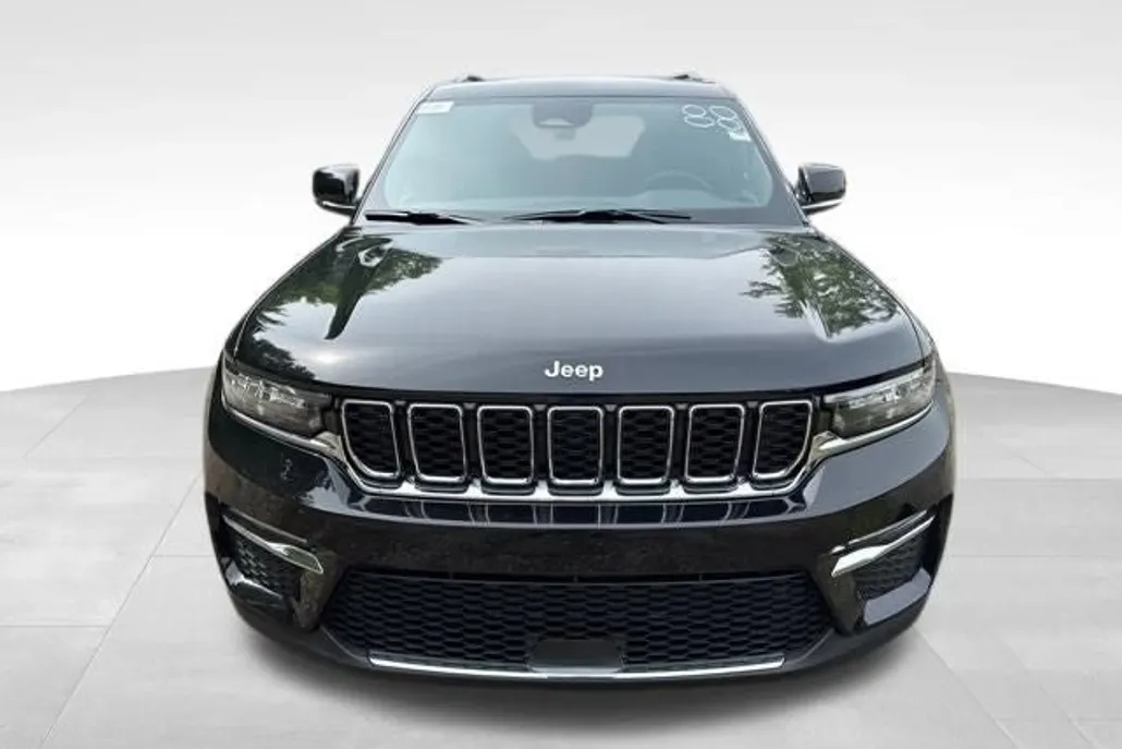 2025 Jeep Grand Cherokee Limited photo 1