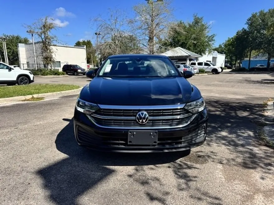 2024 Volkswagen Jetta SE photo 1