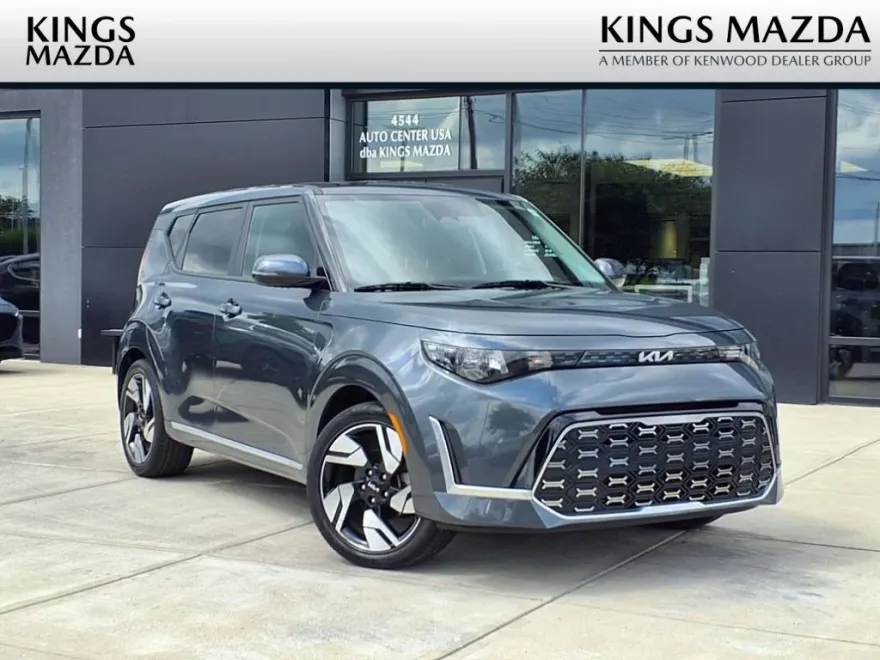 2023 Kia Soul GT-Line photo 1
