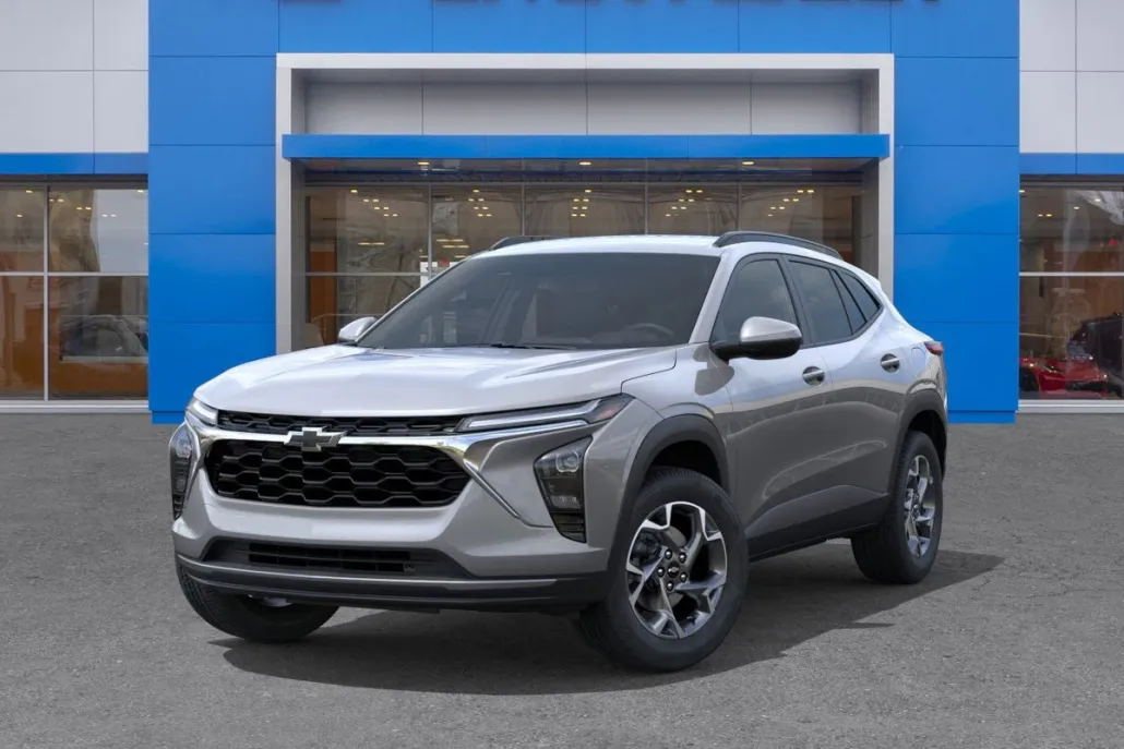 2025 Chevrolet Trax LT photo 1