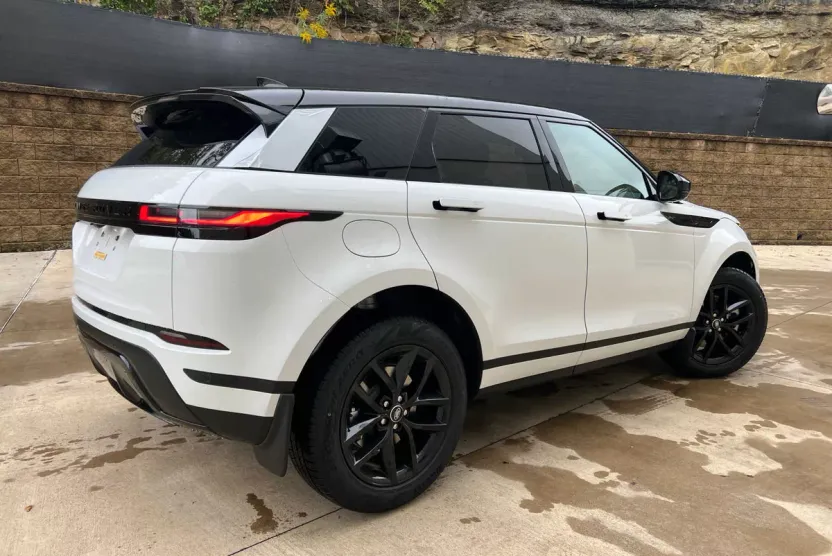 2025 Land Rover Range Rover Evoque S photo 1