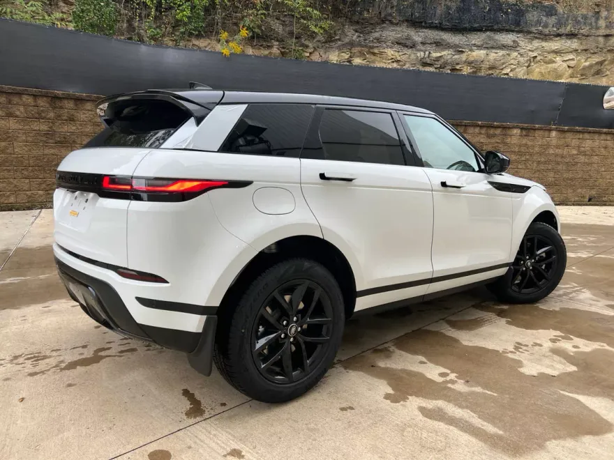 2025 Land Rover Range Rover Evoque S photo 1