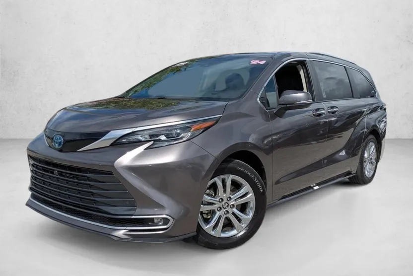 2024 Toyota Sienna Platinum photo 1