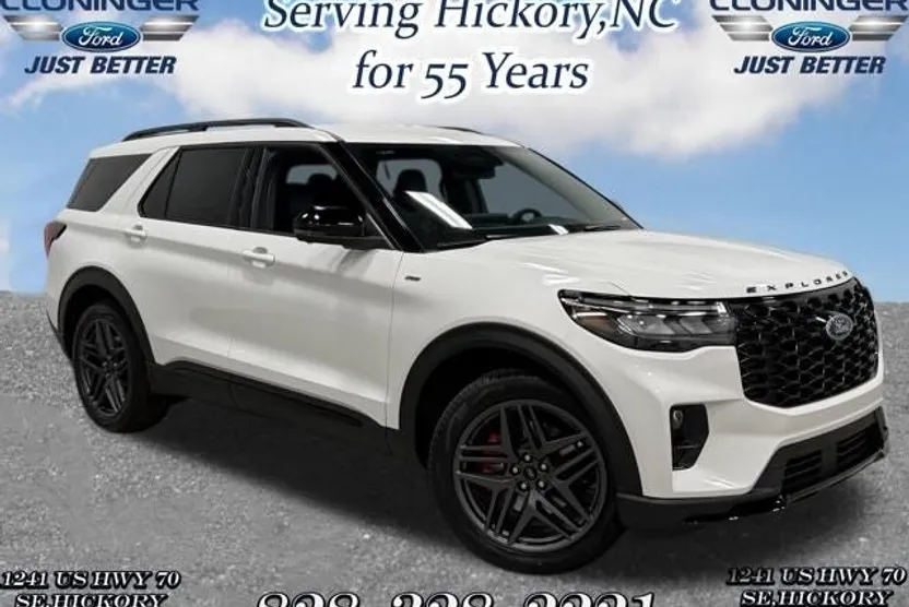 2025 Ford Explorer ST-Line photo 1