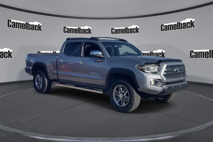 2017 Toyota Tacoma TRD Off-Road photo 1