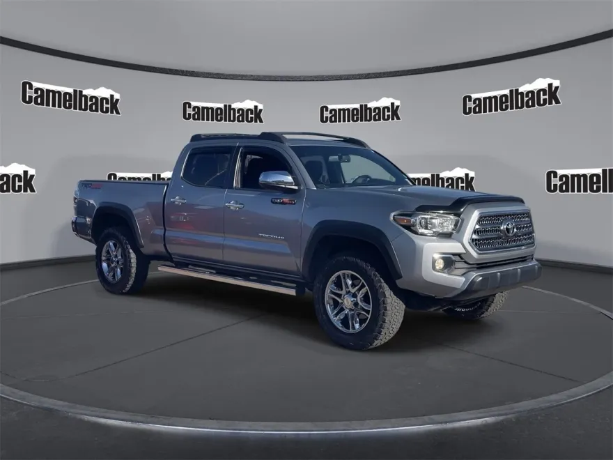 2017 Toyota Tacoma TRD Off-Road photo 1