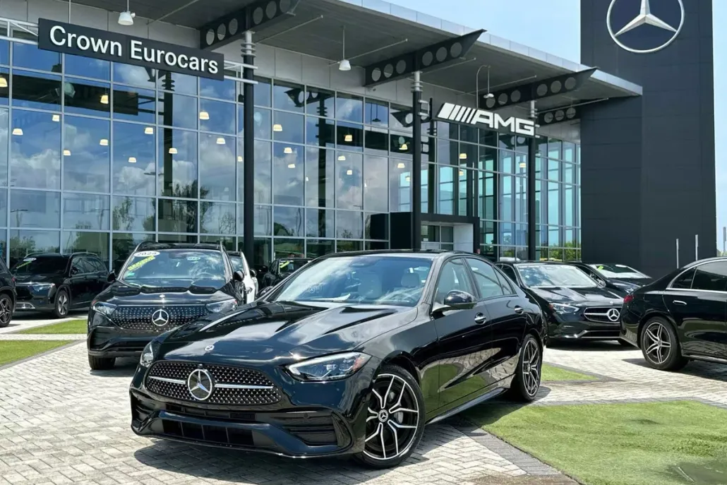 2025 Mercedes Benz C 300 4MATIC Sedan photo 1