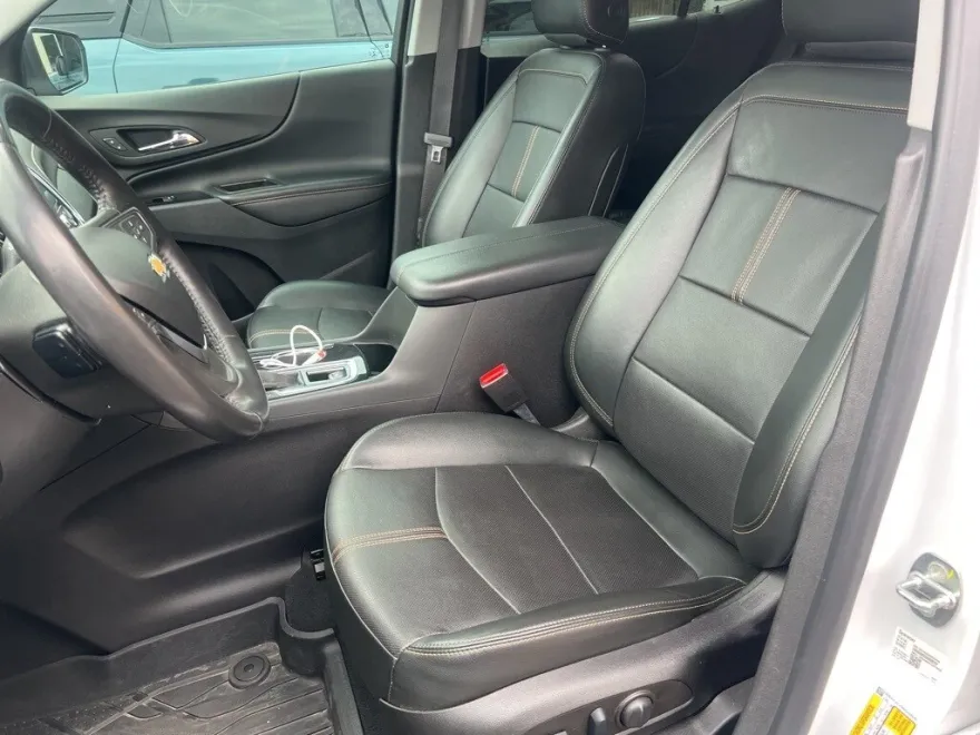 2022 Chevrolet Equinox Premier photo 1