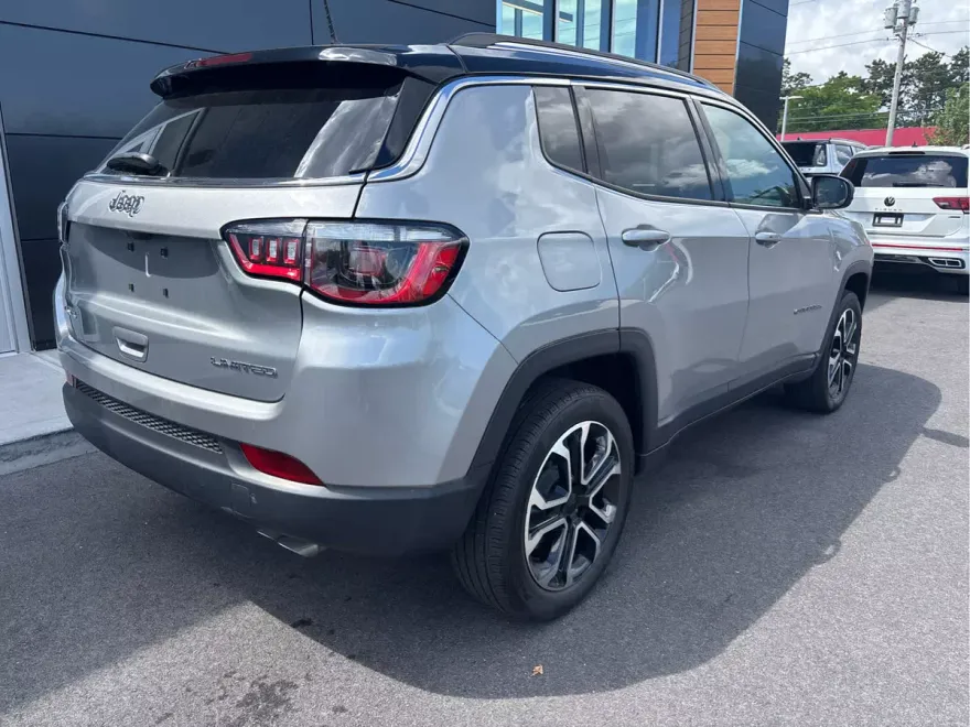 2022 Jeep Compass Limited photo 1