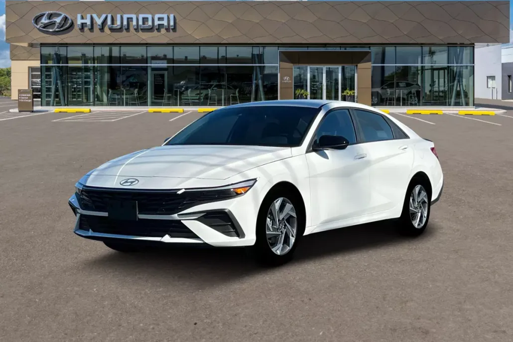 2025 Hyundai Elantra SEL Sport photo 1