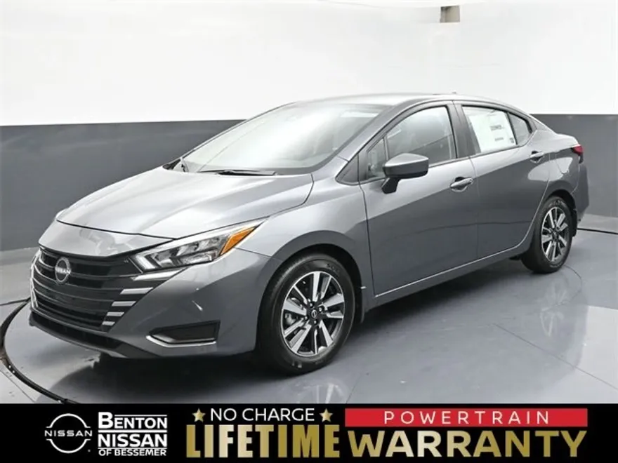 2025 Nissan Versa SV photo 1