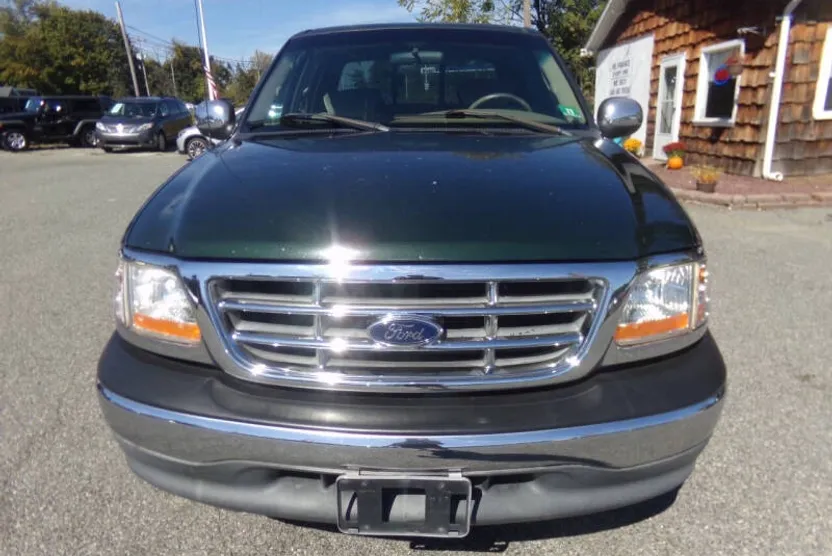 2001 Ford F-150 XLT photo 1