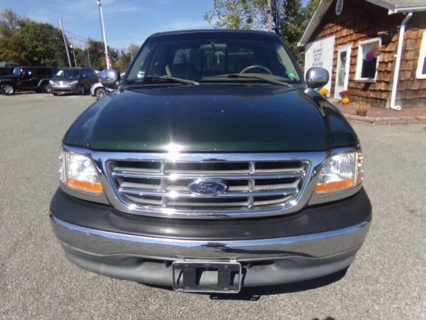 2001 Ford F-150 XLT photo 1