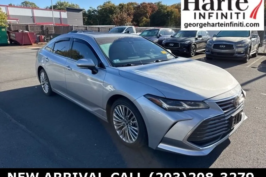 2020 Toyota Avalon Limited photo 1