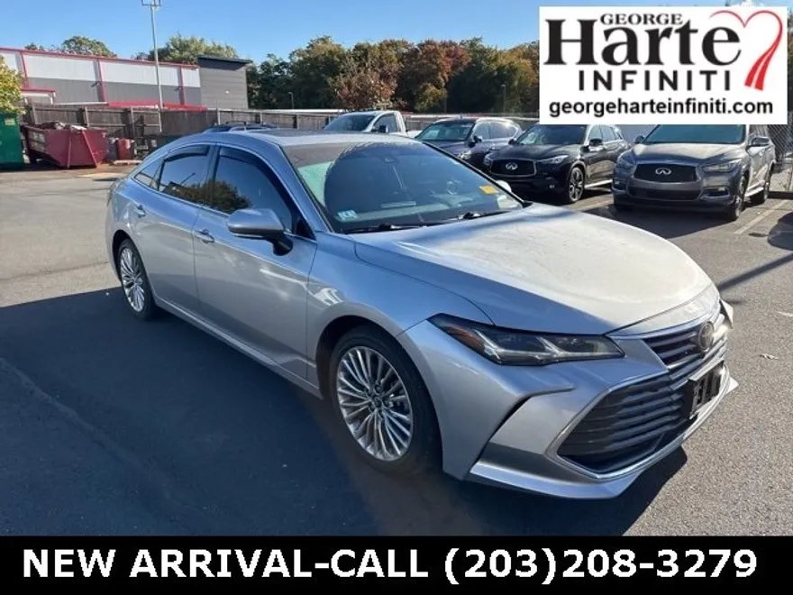 2020 Toyota Avalon Limited photo 1