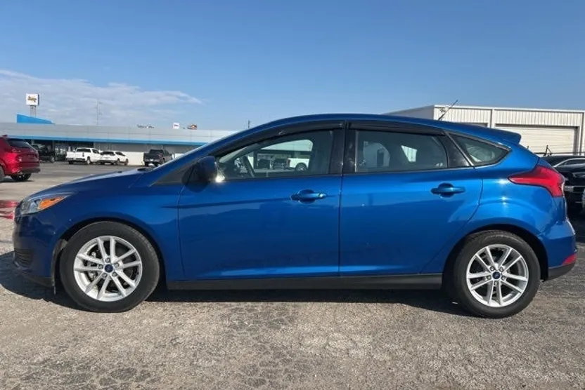 2018 Ford Focus SE photo 1
