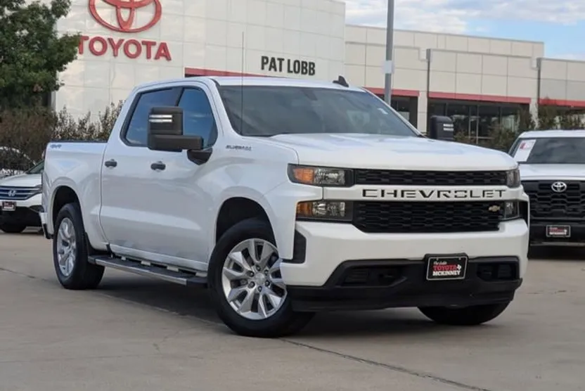 2020 Chevrolet Silverado Custom photo 1