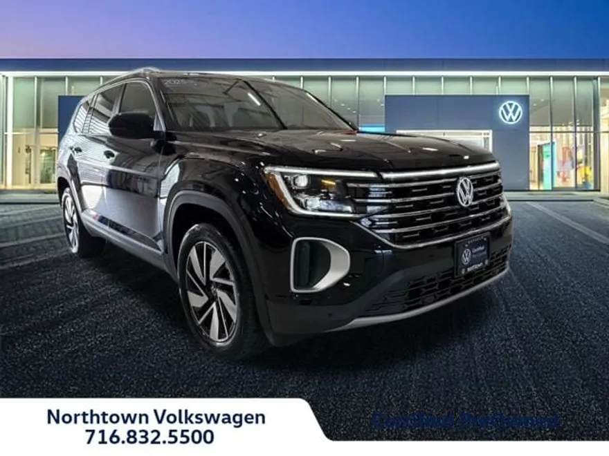 2025 Volkswagen Atlas SEL photo 1