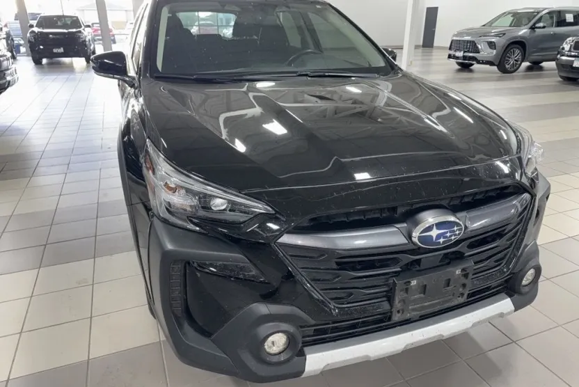 2023 Subaru Outback Limited XT photo 1