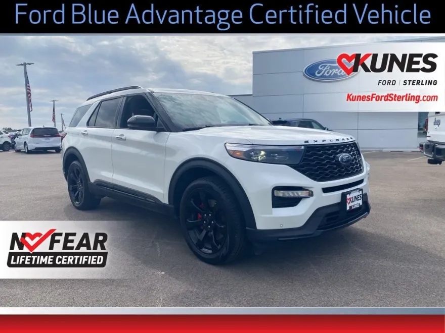 2022 Ford Explorer ST photo 1