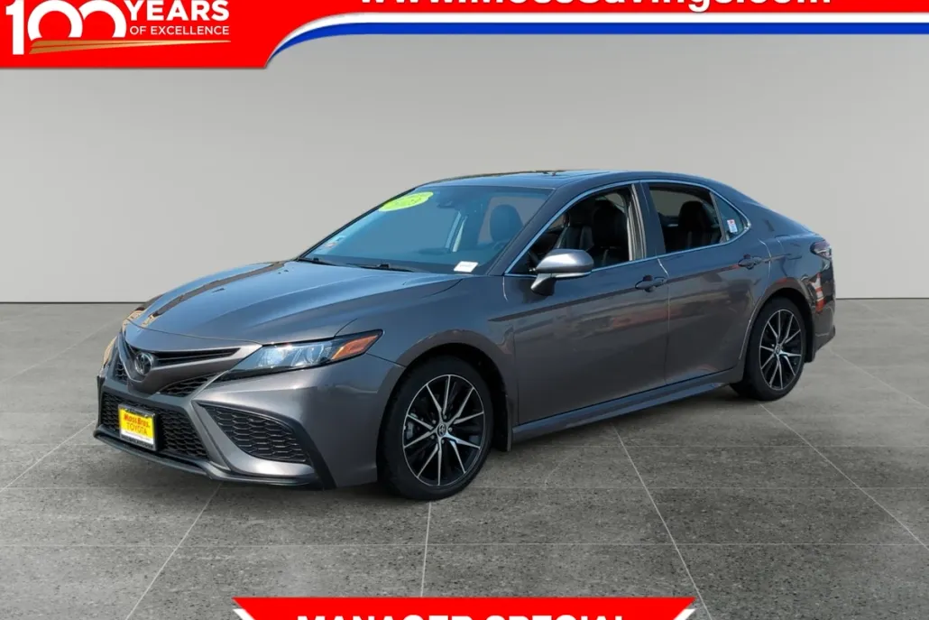 2023 Toyota Camry SE photo 1