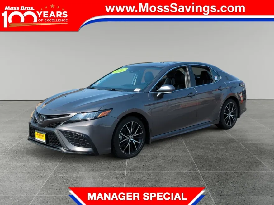 2023 Toyota Camry SE photo 1