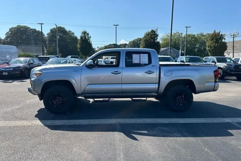2023 Toyota Tacoma Double Cab photo 1