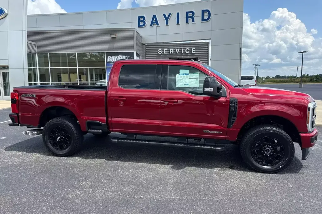 2025 Ford F-250 Lariat photo 1