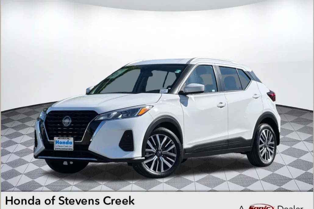 2024 Nissan Kicks SV photo 1