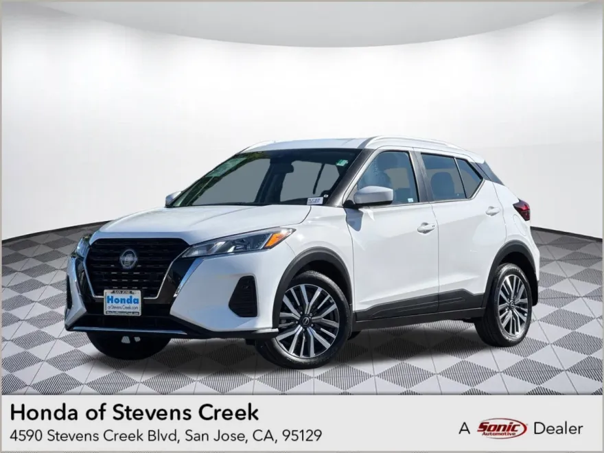 2024 Nissan Kicks SV photo 1