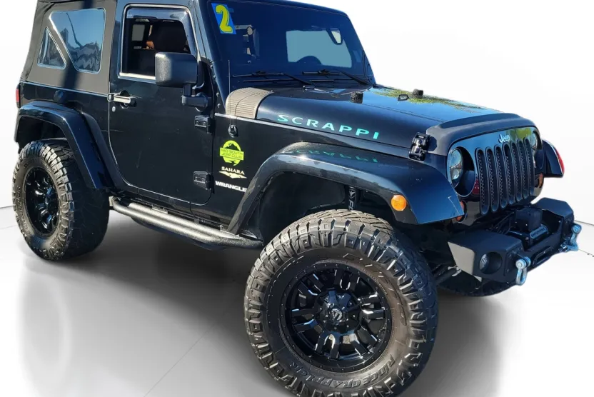 2012 Jeep Wrangler Sahara photo 1