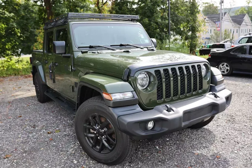 2021 Jeep Gladiator Sport S photo 1