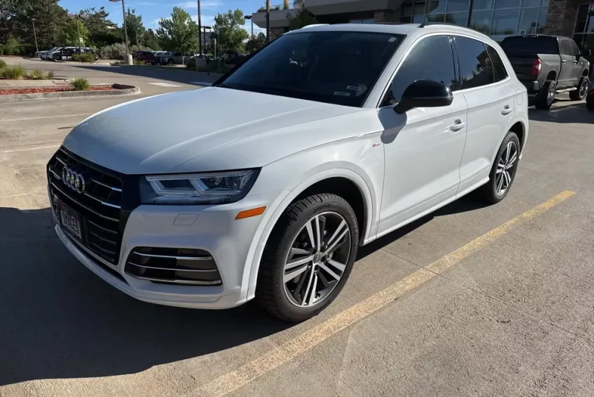 2020 Audi Q5 55 Premium Plus photo 1