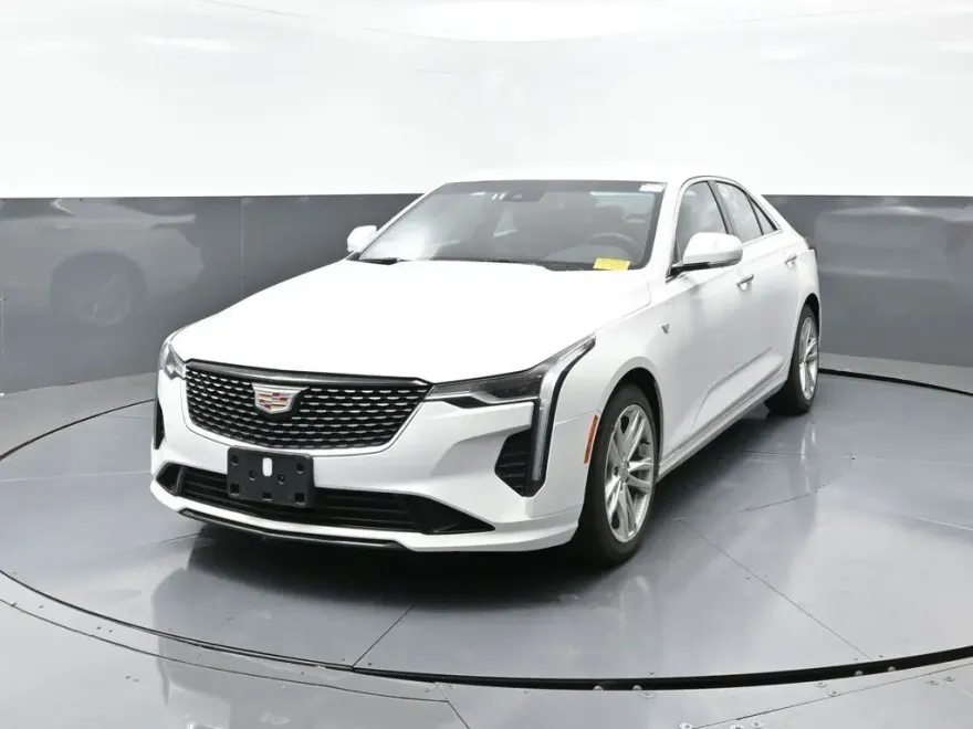 2024 Cadillac CT4 Luxury photo 1