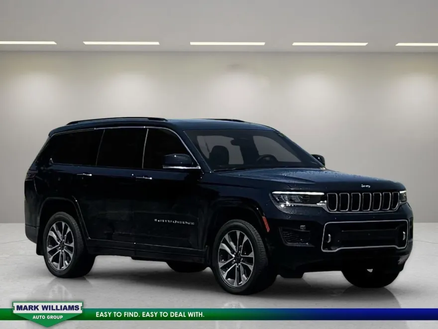 2023 Jeep Grand Cherokee Overland photo 1
