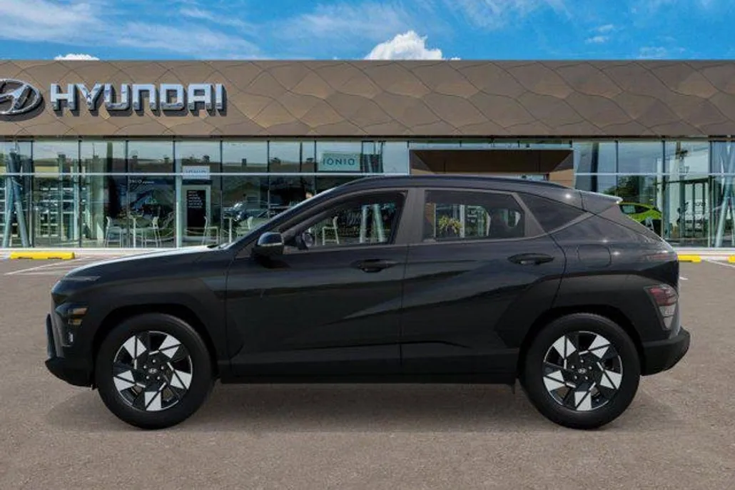 2025 Hyundai Kona SEL photo 1