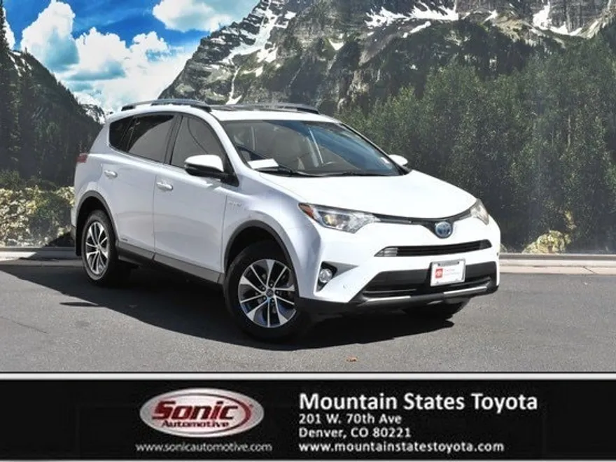 2018 Toyota RAV4 Hybrid XLE photo 1