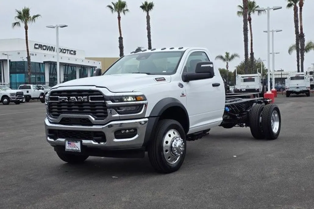 2025 Ram 4500 Tradesman photo 1
