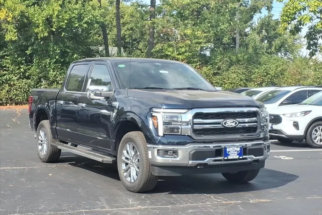 2025 Ford F-150 Lariat photo 1